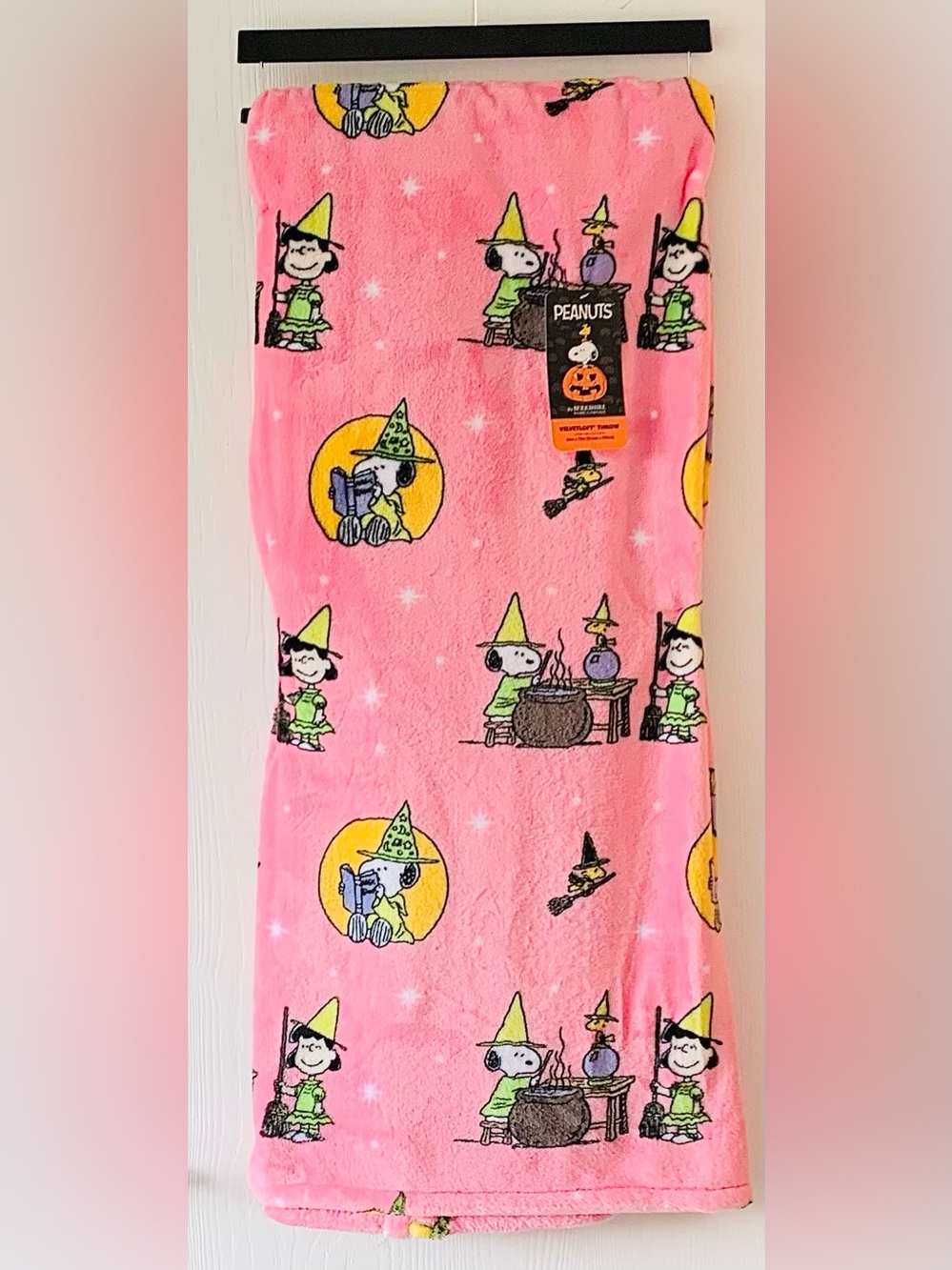 Peanuts Snoopy Halloween Wizard and Witches Pink Throw Blanket - Picture 2 of 5